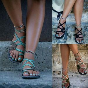 ISO sandals like this!!!